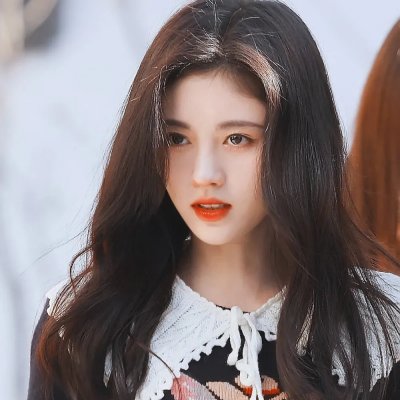 艾莉莎‧施莱辛格:战妆